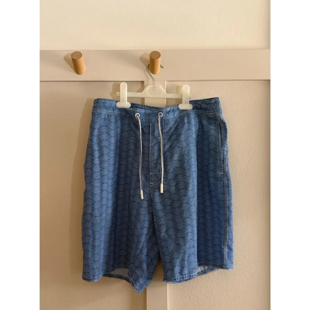 JOHNNIE-O men’s Jumbie Board Shorts medium aquatic motif swim trunks msrp $89